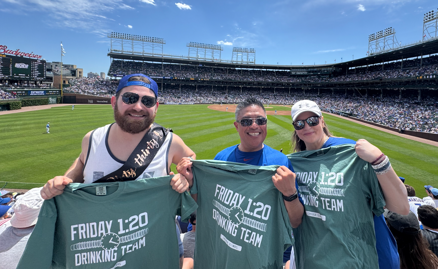 FRIDAY 1:20 DRINKING TEAM - Heavyweight Tee